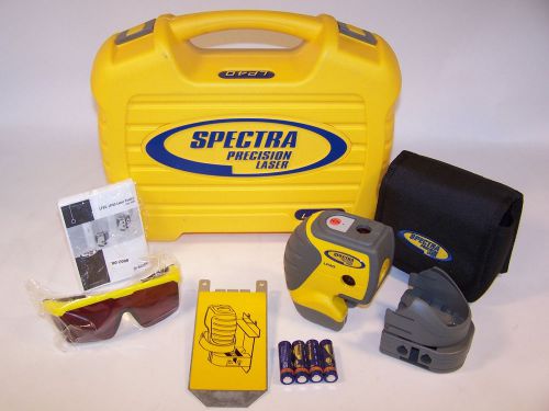 NEW Spectra Precision Laser LP40 Laser Pointer Kit in Case