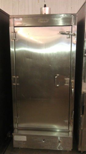 Universal MFG Chinese Smoker Oven with Galvanized Interior - 3 Burners