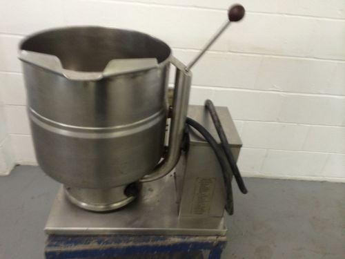 Groen TDB/ 7 - 40 Steam Jacketed Manual Tilt Kettle 208 Volt 3 Phase