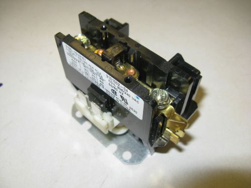 9101002-04      ICE-O-MATIC   230V  30amp  Contactor        3100-10U2161