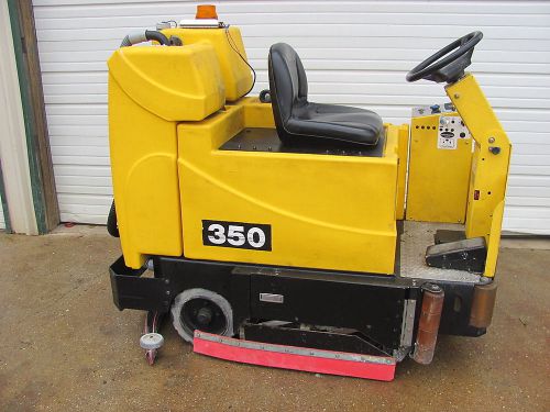 TomCat 350 Rider Riding Floor Clean Scrubber