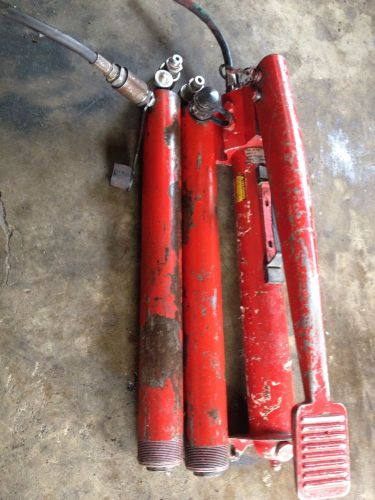 Power Team Hydraulic Pump &amp; 2 Cylinders