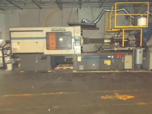 CINCINNATI MILACRON INJECTION MOLDING MACHINE, 440 TON, 54 oz SHOT