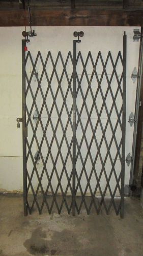 FOLDING SECURITY GATES COMPLETE SET