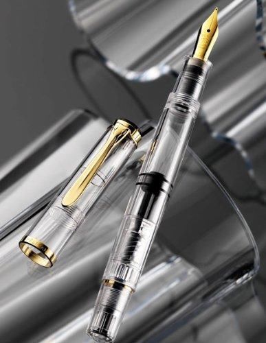 M200 demonstrator Classic Demonstrator fountain pen in character Pelican Pelika