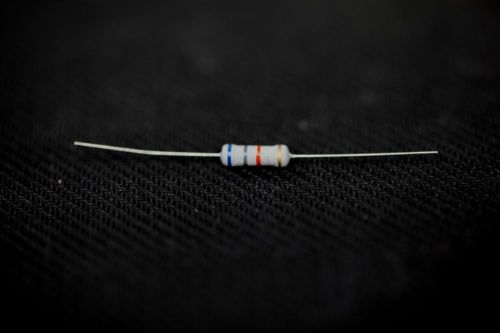 10 pc carbon film 1 watt resistors 68000 ohm / 68k  +/- 5% cr-1w-68k for sale