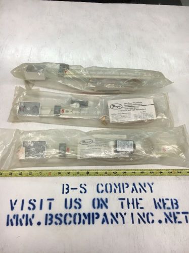 New - Dwyer Flex-Tube Manometer 1223-8-WM