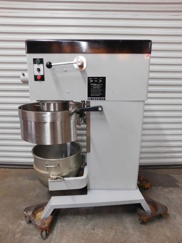 60 QUART MIXER BLAKESLEE 60 QUART MIXER 60 QUART DOUGH MIXER