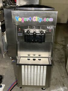 ElectroFreeze Soft Serve Ice Cream, SL 500, 3 ph., Water Cooled, 7 Available
