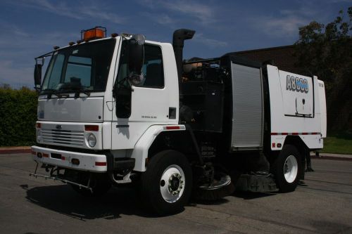 2007 Schwarze A8000 High Dump Street Sweeper LOW MILES