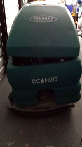 Tennant 5680 Walk Behind Floor Scrubber