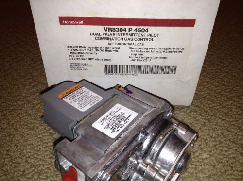 Honeywell VR8304P4504 Step Opening Intermittent Natual Gas Valve  &#034;NEW&#034;