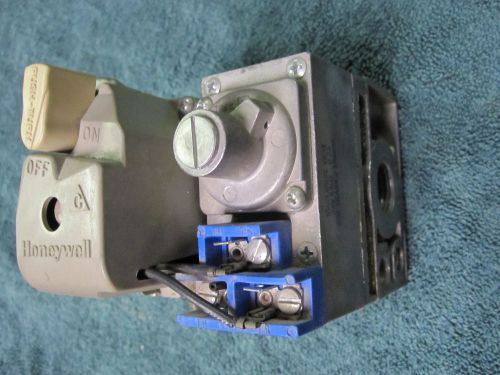 Honeywell Gas Valve VR8440A2076 HQ1000044HW