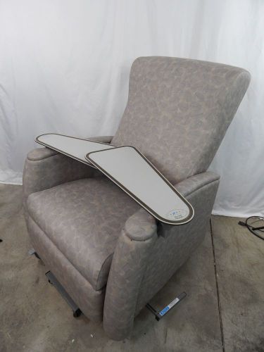 LA Z BOY HARMONY TRANSFER RECLINER WITH BLOOD DRAWING TRAYS