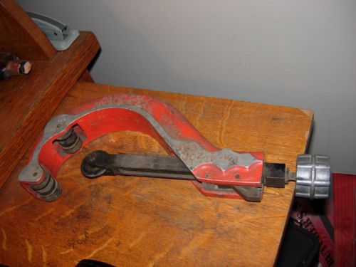 REED PVC PIPE CUTTER NO. TC4Q 1 7/8 TO M4 1/2 IN. O.D. SCHEDULE 40 PLASTIC