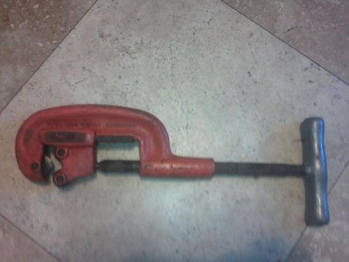 Ridgid 32825 Model 2-A 3-Wheel Heavy-Duty Pipe Cutter with 1/8