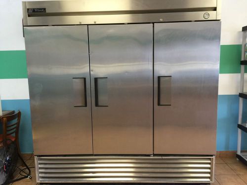 True Freezer T-72F 3/Solid Door