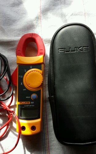 Fluke model 323 Clamp Meter w/ Leads, leather Case mpn 322