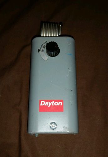 USED DAYTON AGRICULTURAL THERMOSTAT 30-110F SPDT