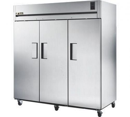 True TG3R-3S 3-door commercial refrigerator