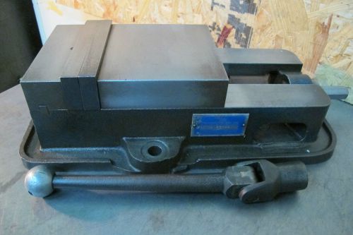 KURT 6&#034; VISE  D60 ANGLOCK D-SERIES     Made in U.S.A.   *