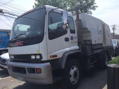 2004 GMC 7500 TENNANT STREET SWEEPER HIGH DUMP