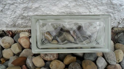 VINTAGE ARCHITECTURAL GLASS BUILDING WALL WINDOW BLOCKS 8&#034; X 4&#034; .OPTIC PATTERN