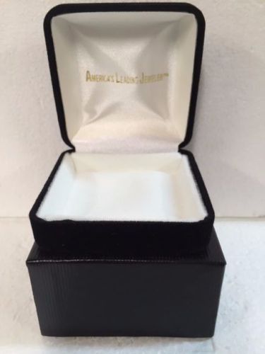 New Black Felt Charm or Pendant Box Jewelry Display Boxed White Cloth Interior