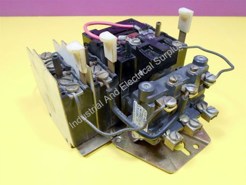 A-B Allen Bradley - 709 AOD103 Ser. K - 3 Pole CONTACTOR - 120 VAC. Coil