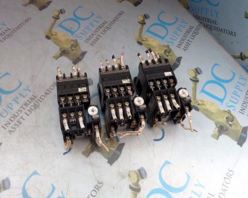 FUJI ELECTRIC SRC3631-02(4a) 220 V MAGNETIC CONTACTOR LOT OF 3