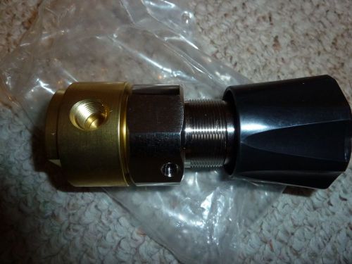 NEW TESCOM 44-2212-242 Brass Pressure Reducing Regulator 100 PSIG 400 psi