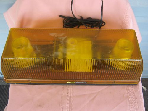 SIGNAL-STAT AMBER LIGHT BAR MODEL 6850A