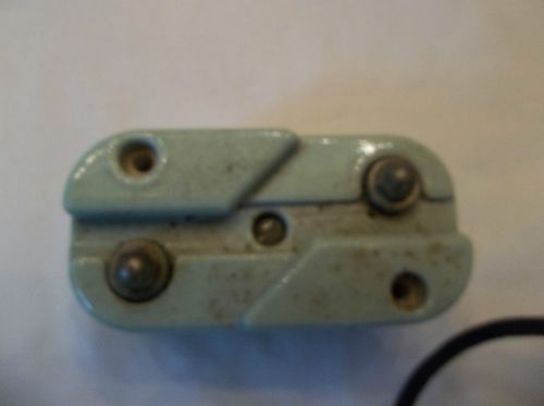 VINTAGE JFD AT-102  PORCELAIN TELIVISION LIGHTING RESISTOR GREEN