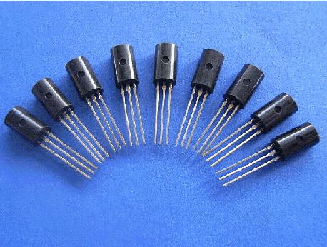 200PCS 2SD667 D667 NPN TO-92  Transistor C