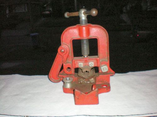 Portable &#034;Ridgid&#034; B-Y-2 1/2 Pipe Vise, Bench Mount, Plumbing, Electrician