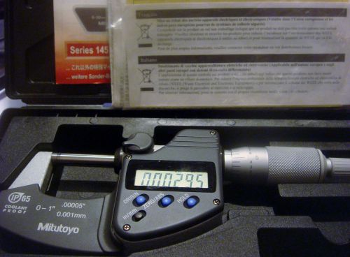 MITUTOYO 293-340 Digital Micrometer 0-1 In IP65 Ratchet 0.001mm with COI and Box