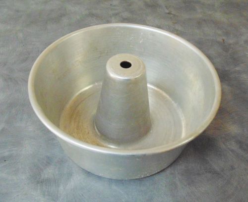 Angel Food Cake Pans 9 Cup Pound Cake Pan 8&#034; Flat Bottom Lot of 8