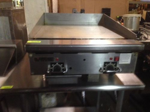 Vulcan Hart  24 inch flat top griddle