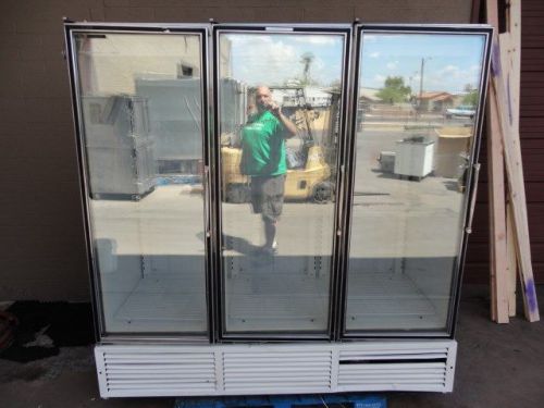 MASTER-BILT 3 GLASS DOOR DISPLAY SELF CONTAINED FREEZER-MERCHANDISER.