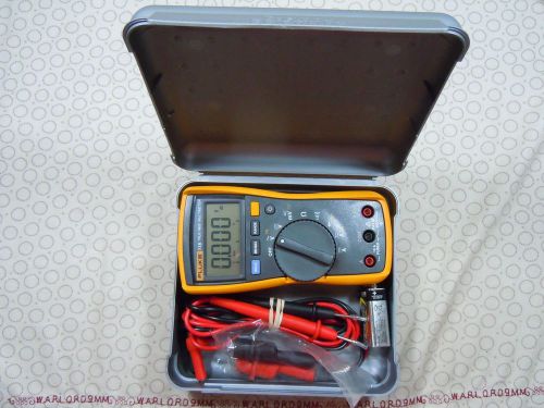 FLUKE 115 TRUE RMS MULTIMETER WITH LEADS + FREE STORAGE CASE - 57071.