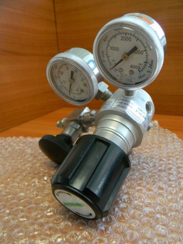 PRAXAIR: 100 PSI &amp; 4000 PSI 2G REGULATOR, P/N: 4082331-705