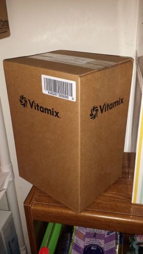 Brand new sealed vitamix tritan 32oz container dry blade + recipe book vm0137 for sale