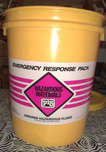 PIG EMERGENCY RESPONSE PACK 64CRSC 5 GAL W/ HOT HOG ABSORBENT SOCK   (O3)