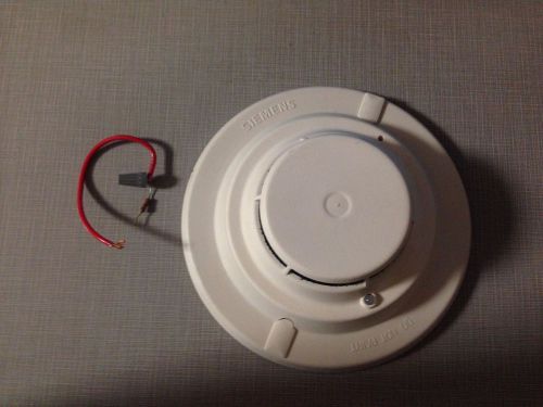 Siemens PE-11 Smoke Detector with base