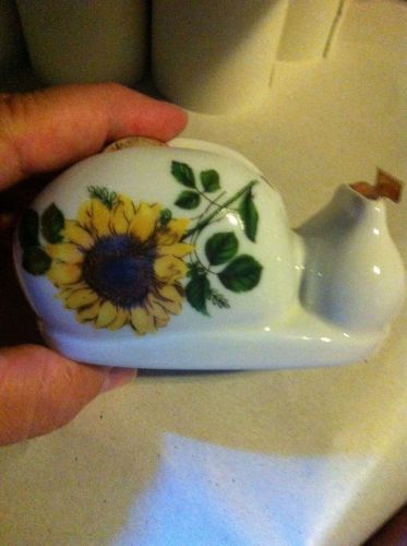 House of Drill Porcelain Tape Dispenser Holder White With Sunflower