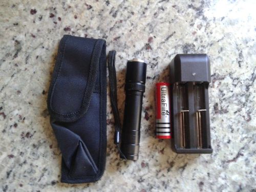 Brand New 2500 Lumin LED Tactical Flashlight