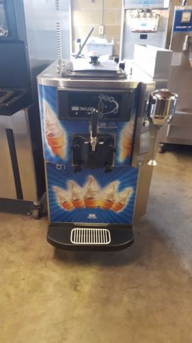 2005 taylor c709 soft serve frozen yogurt ice cream machine warranty 1ph air for sale