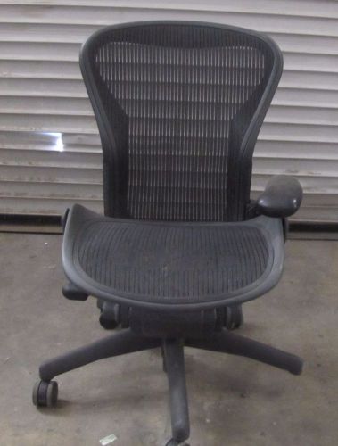 ^^ HERMAN MILLER AERON SIZE B BLACK CHAIR  - PARTS/REPAIR (HM2)