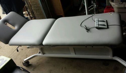 DYNATRONICS ELECTRIC HI-LO TREATMENT TABLE