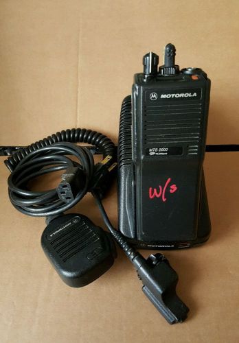 Motorola mts 2000 flashport two way radio mic h01ucd6pw1bn charger for sale